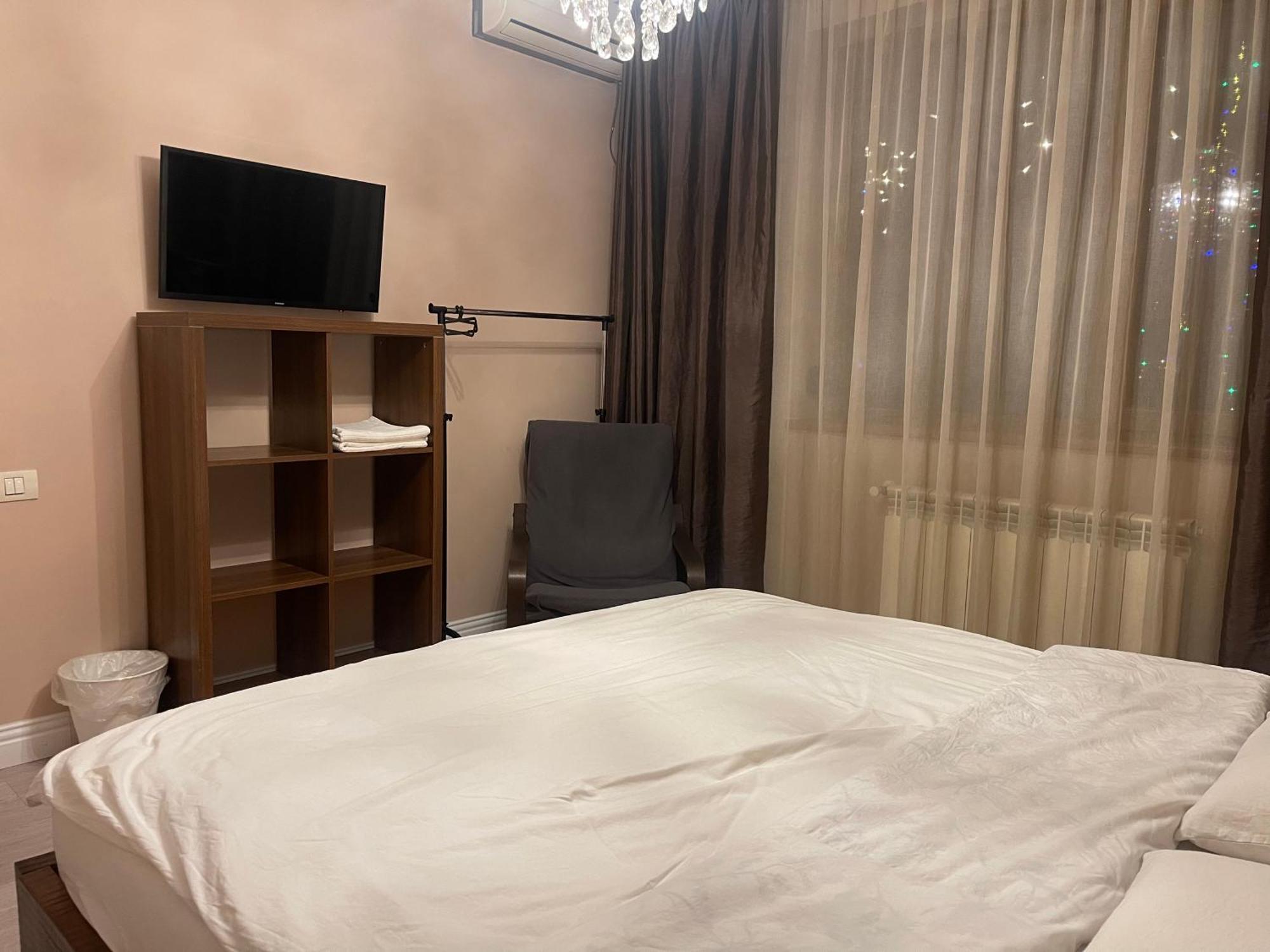 Room In A Private House - 5 Min From Therme And Airport Corbeanca Экстерьер фото